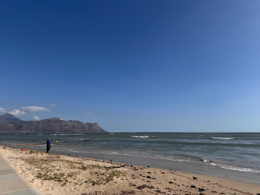 To Let 1 Bedroom Property for Rent in Strand North Western Cape